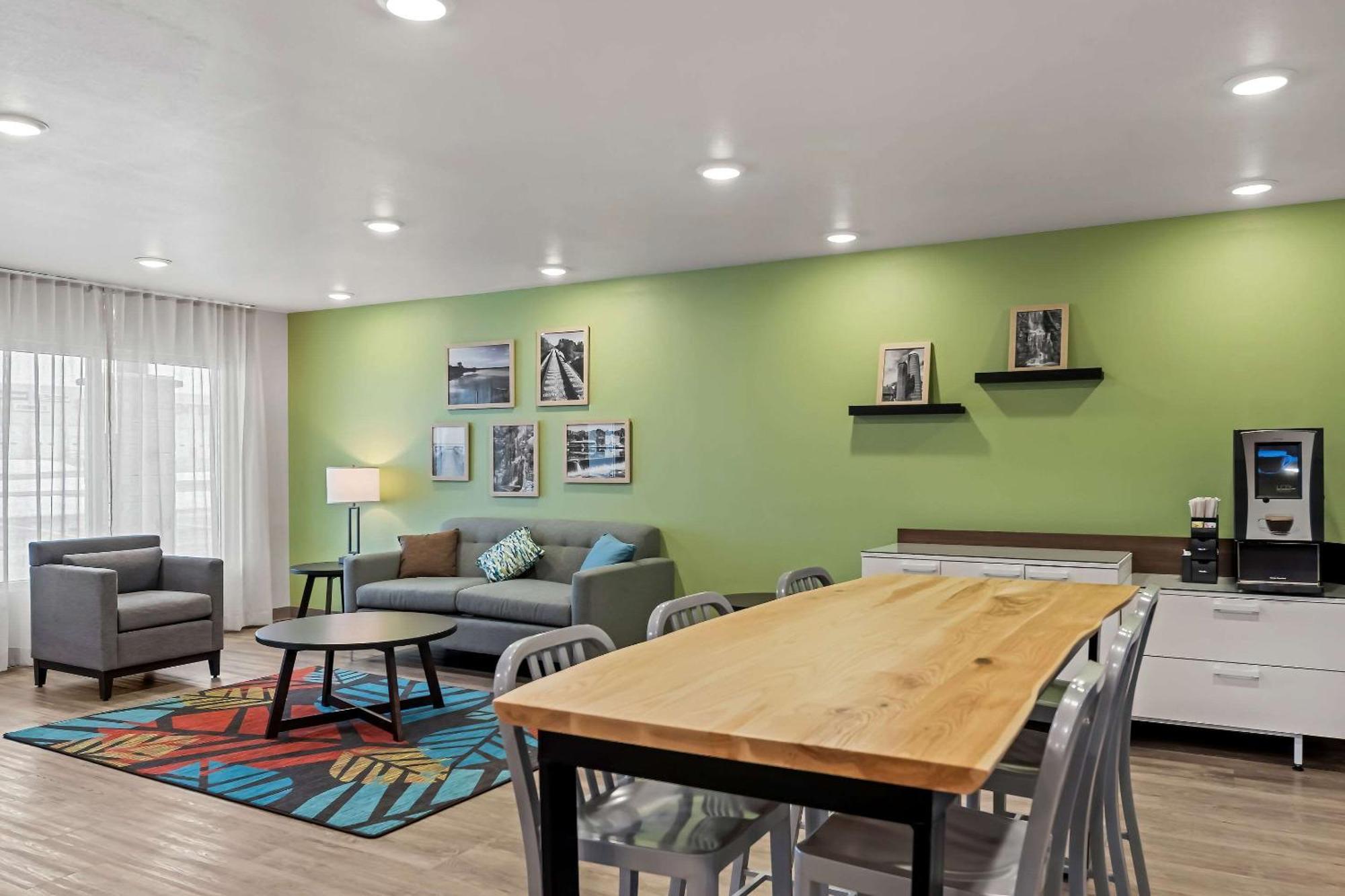 Woodspring Suites Loves Park - Rockford Exterior photo